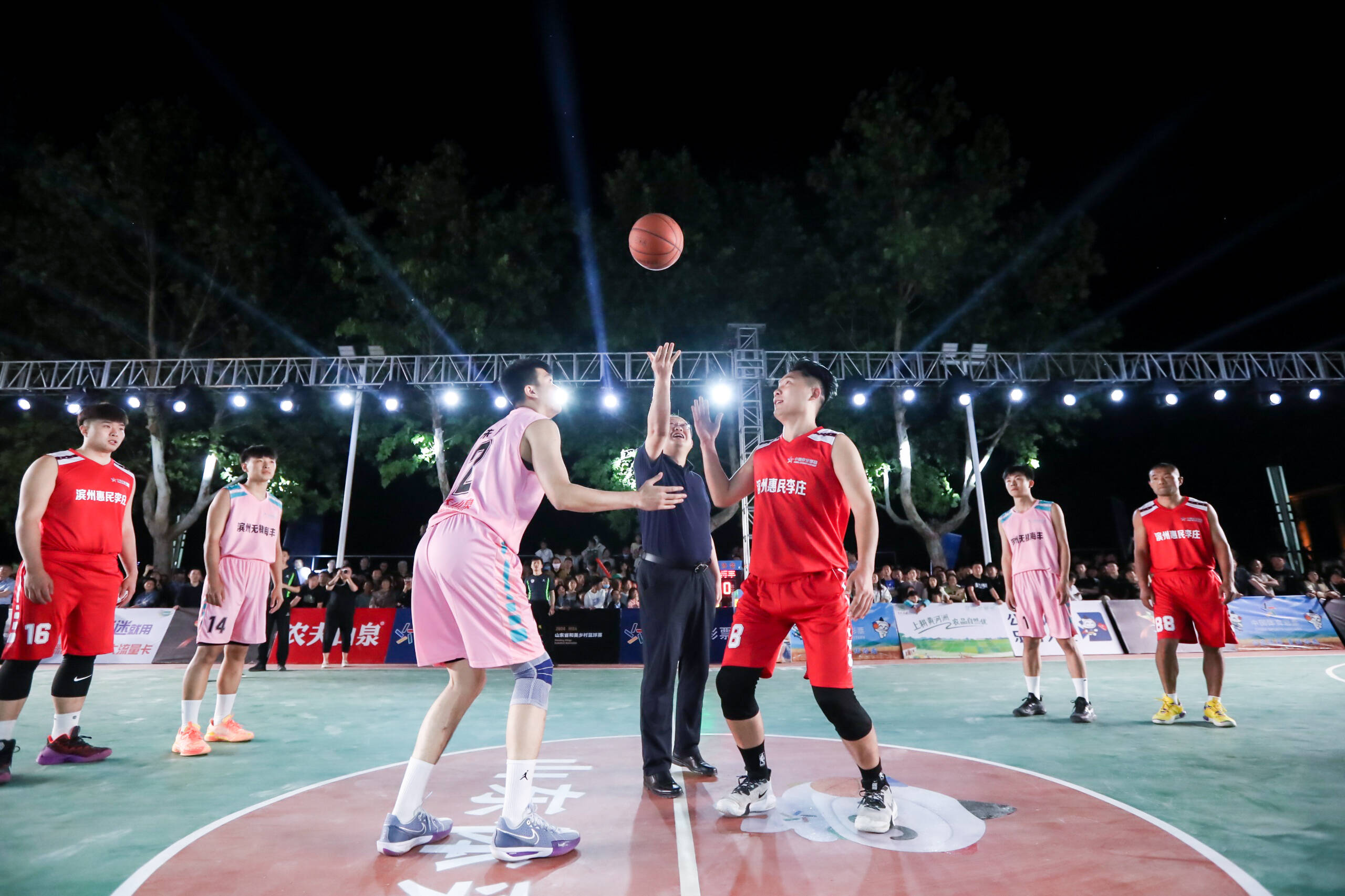 篮球明星参与公益活动,助力社会发展的简单介绍 篮球明星参与公益活动,助力社会发展的简单介绍