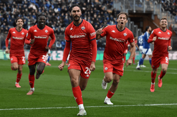 爱游戏官网入口-意甲劲旅佛罗伦萨获得胜利，豪夺三分的简单介绍