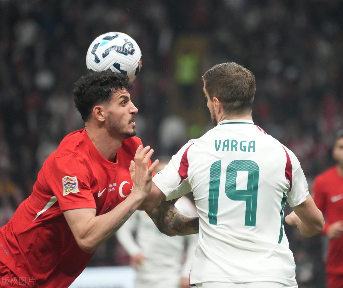 爱游戏体育下载-包含土耳其队在欧预赛比赛中遭遇困境的词条