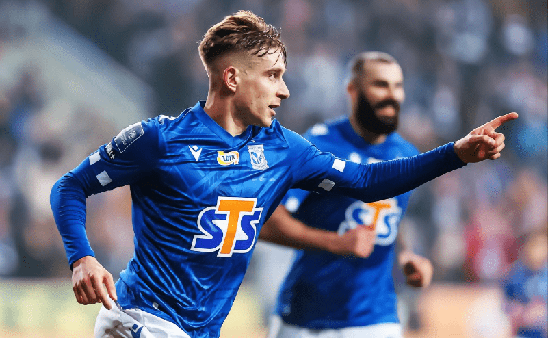 爱游戏官网-西班牙队青年军崭露头角，欧洲豪强失利