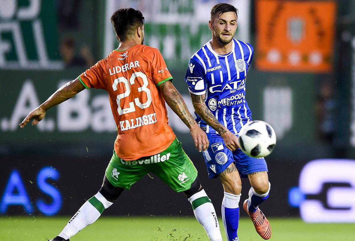 爱游戏官网-法兰克福遭遇连败，球队陷入低谷