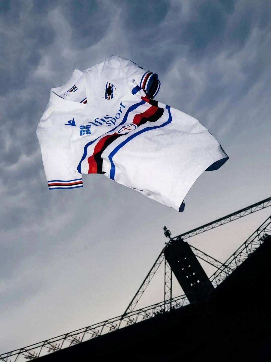 爱游戏中国官网-包含桑普多利亚客场逆转战胜强敌，神勇表现引领球队获胜的词条