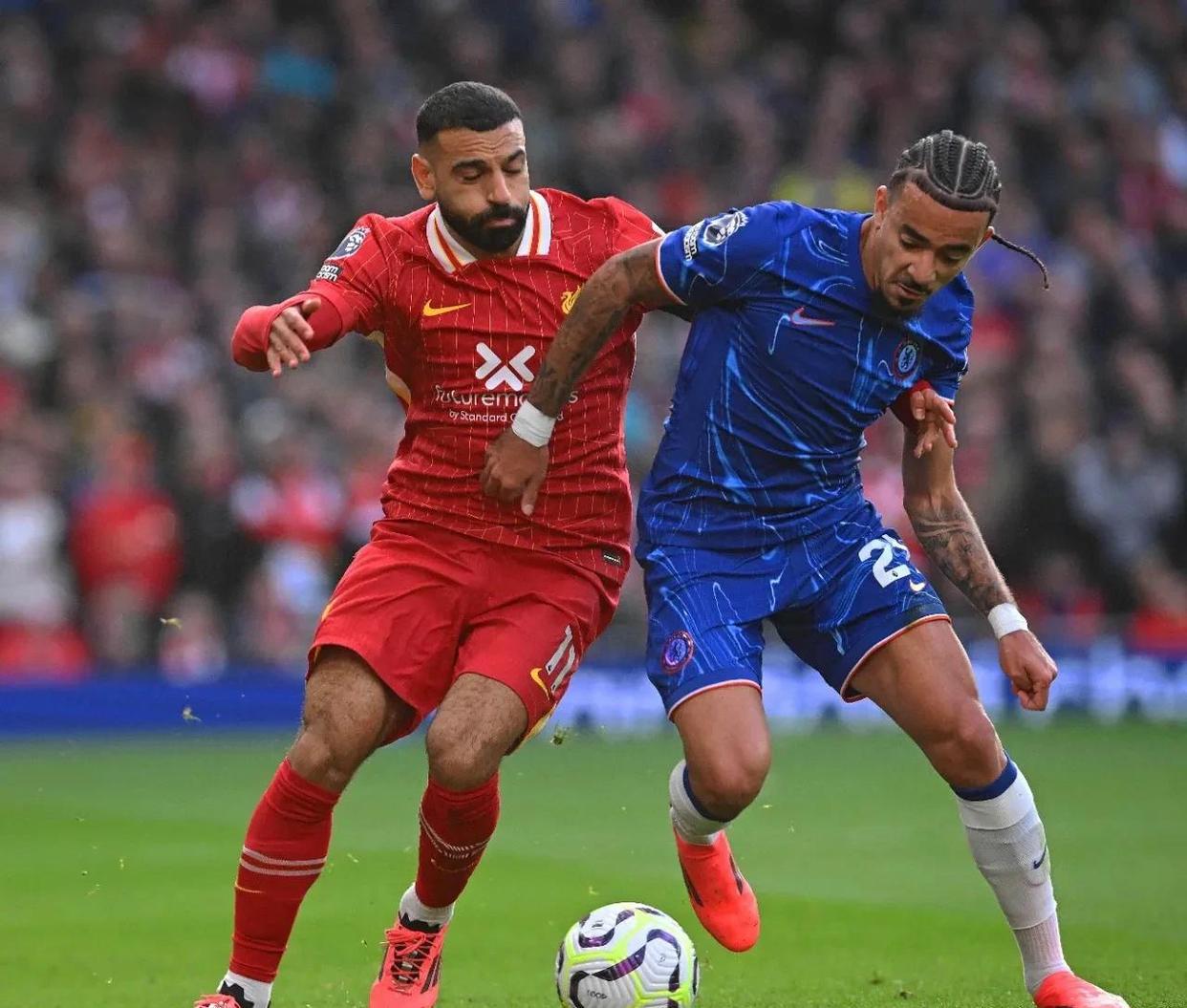 爱游戏体育下载-包含英国足球联盟：豪门队伍实力较量进入白热化的词条