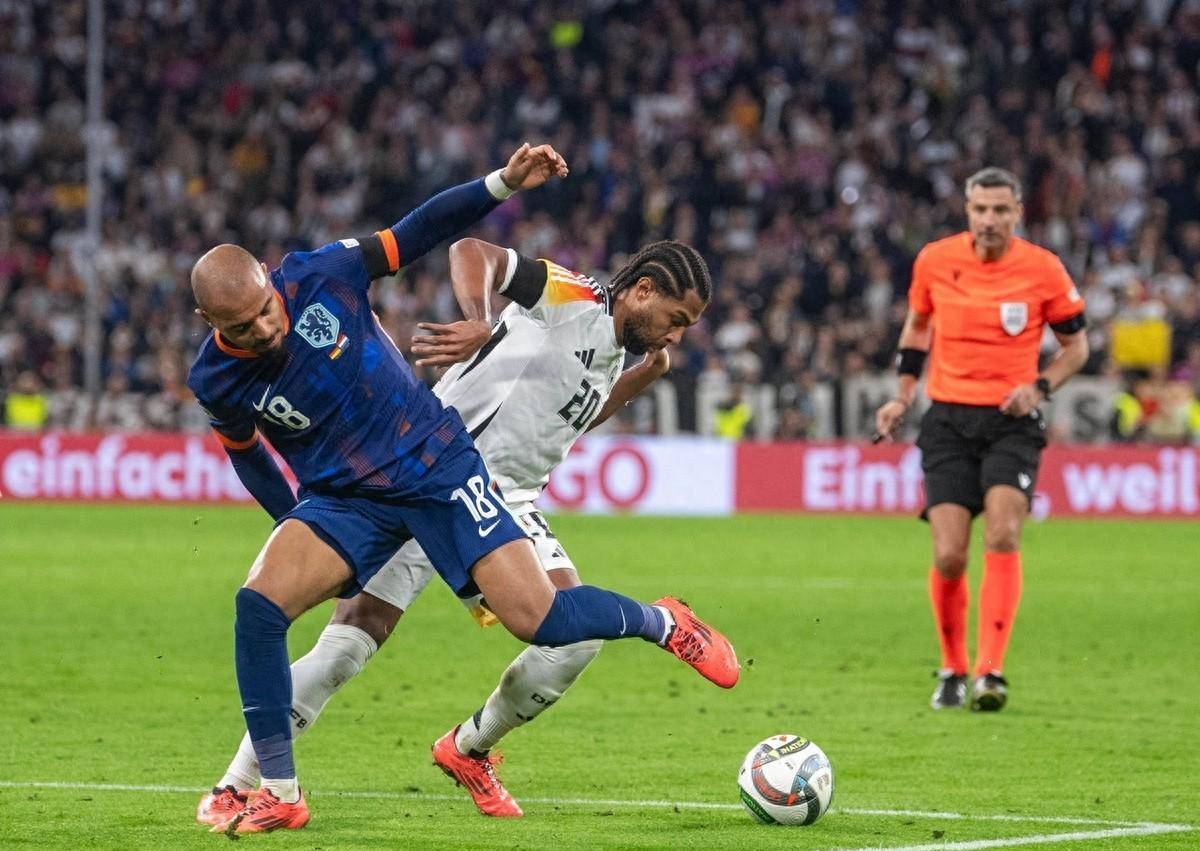 意大利队统治场上,一路领跑的简单介绍 意大利队统治场上,一路领跑的简单介绍