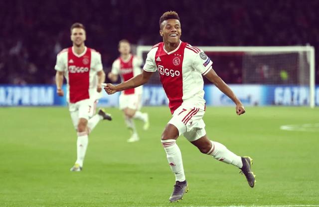 爱游戏亚洲官网-阿贾克斯喜获胜利，成功晋级淘汰赛