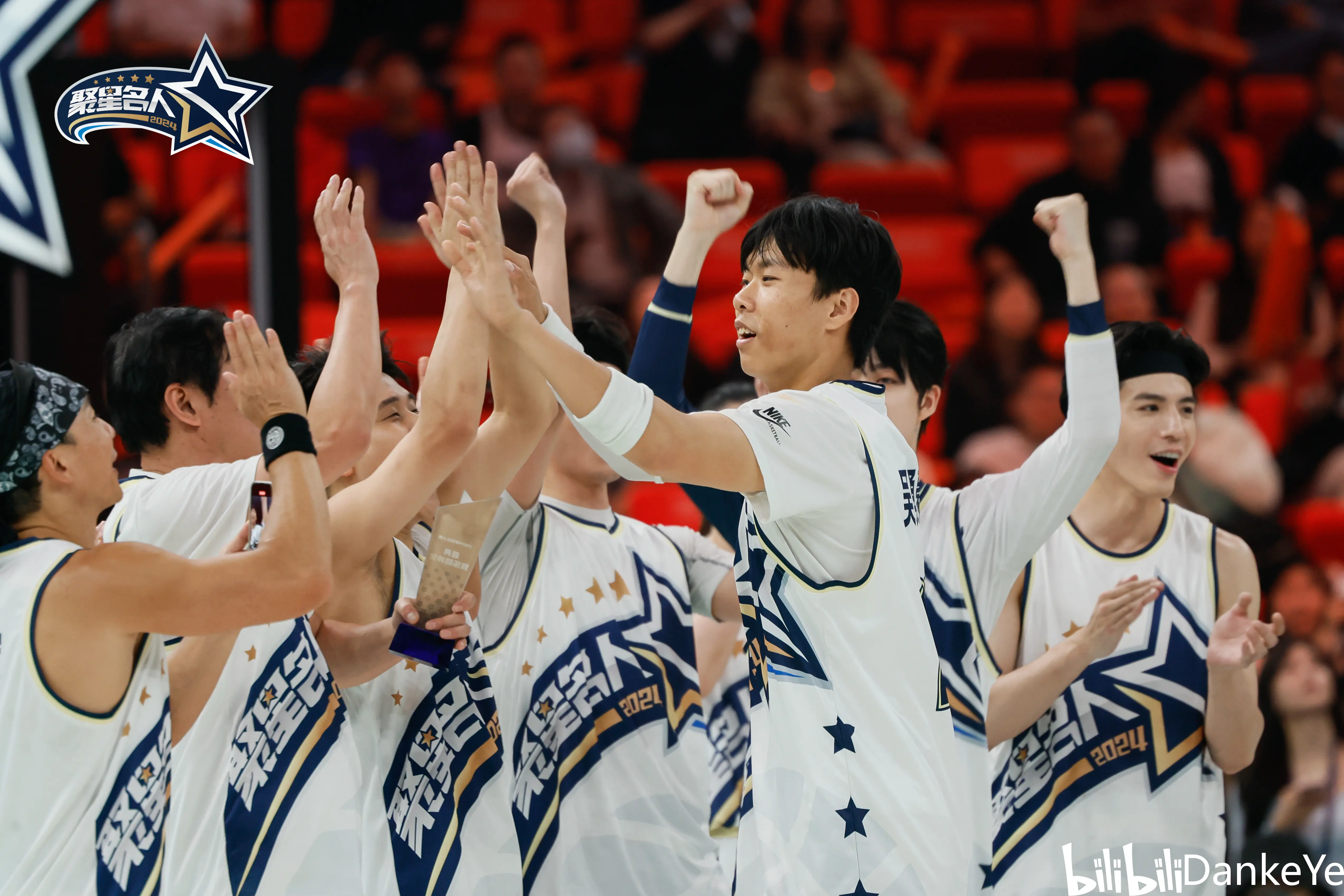 爱游戏官网入口-篮球热潮席卷全国，顶尖球员齐聚赛事舞台