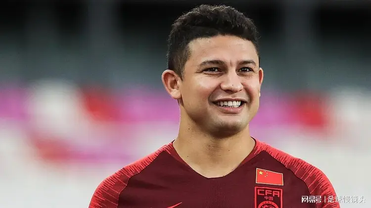 格雷米奥发挥出色,成为球队中坚力量的简单介绍 格雷米奥发挥出色,成为球队中坚力量的简单介绍