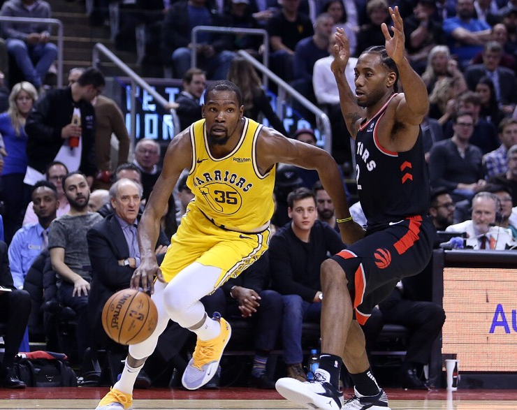 爱游戏体育平台-关于猛龙主场战胜马刺，助攻王洛瑞独揽20分的信息