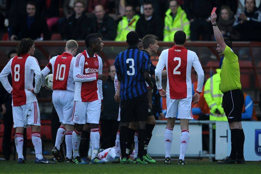 爱游戏登录入口-关于汉堡红星客场斩获胜利，延续不败纪录的信息